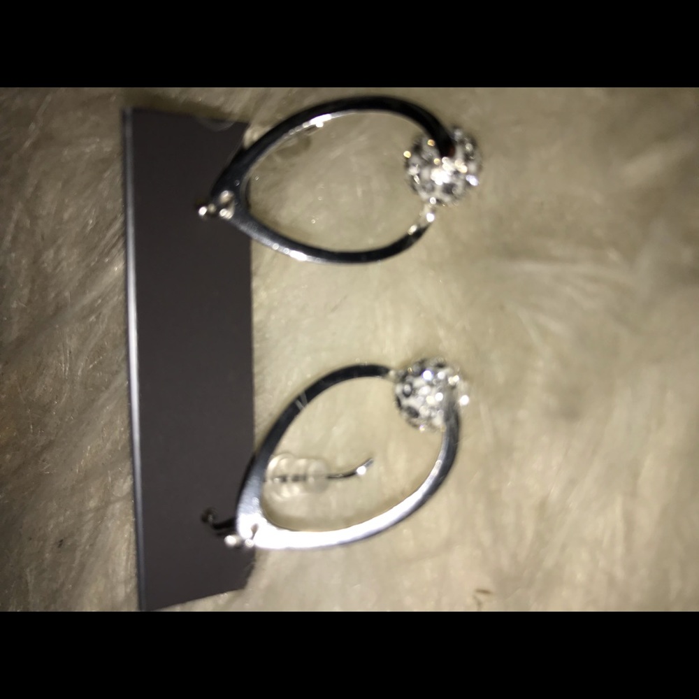 2 sets of earrings